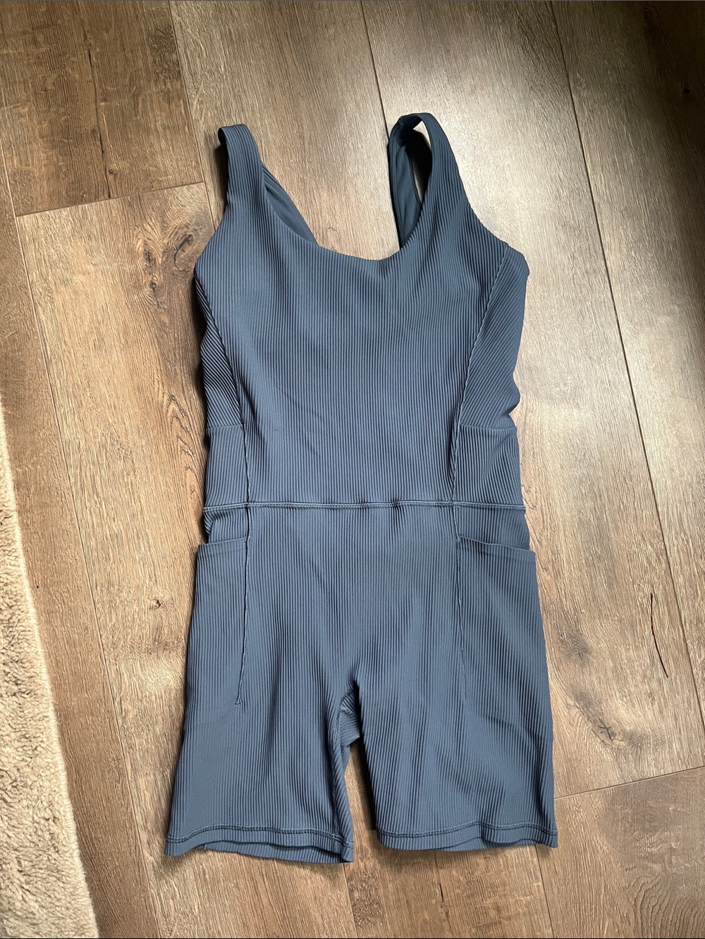 Athleta Salutation Ribbed Bike Suit M - Picture 4 of 5